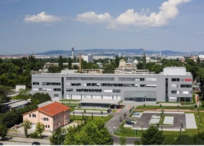 On July 31, 2013, the Bosch Group opened its new Hungarian headquarters in Budapest. The facility is home to 350 associates in sales, administration, and engineering, all of whom previously worked in neighboring rented premises. The location will have a total surface area of 50,000 square meters, which corresponds to roughly six football fields. The facility will also include an engineering center, which is currently under construction. Following the center’s completion in 2015, some 850 engineers will be relocated there from the rented offices they currently occupy.